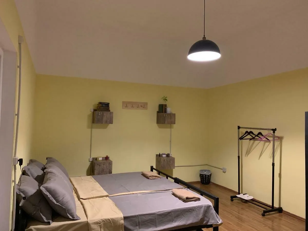 Bibliotek Hostel Tbilisi 0*,  Georgia